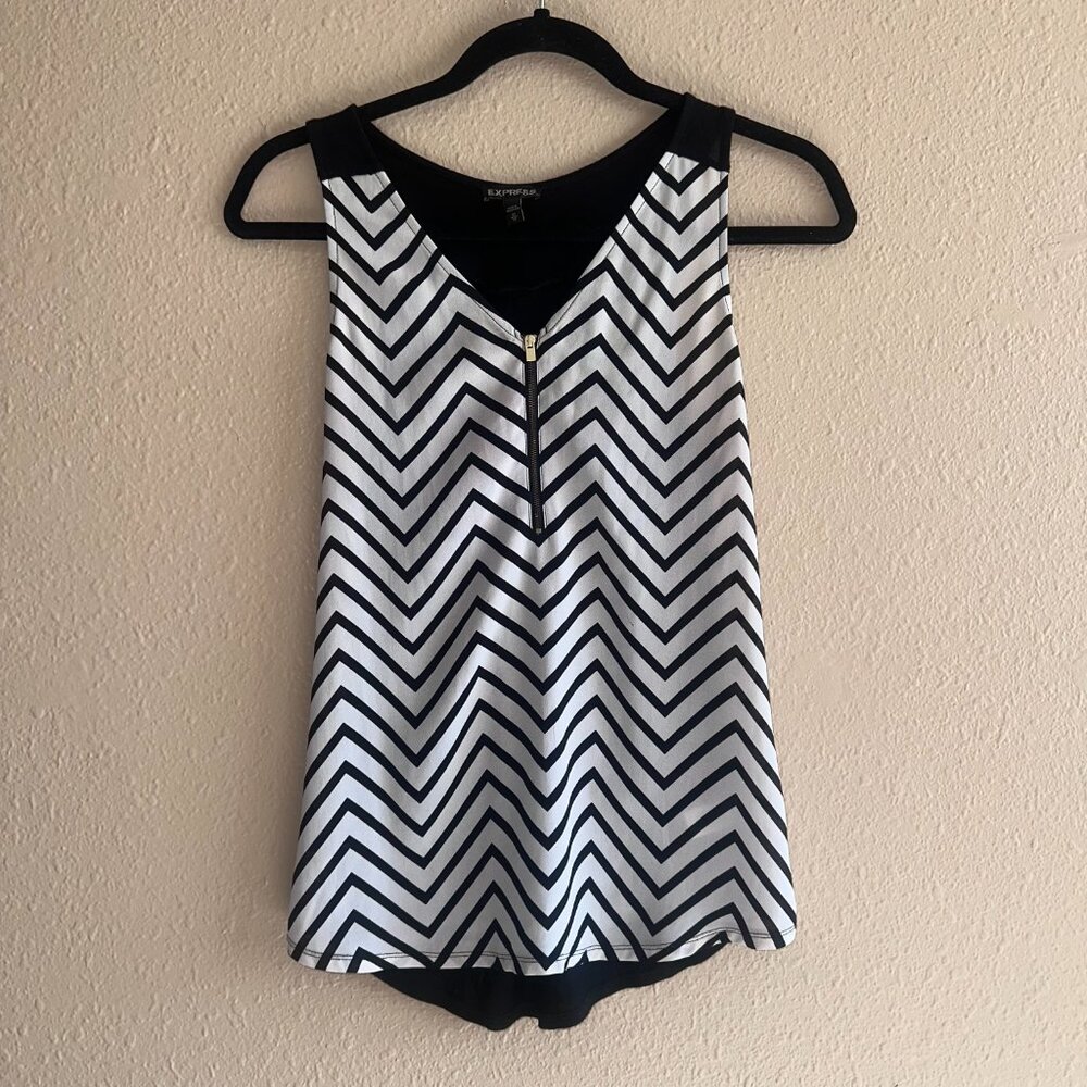 Express Blouse Womens Black & White Pattern Gold Zipper Sleeveless Size XS / TP